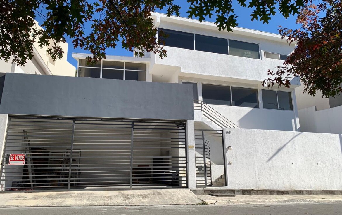 Casa Venta Sierra Alta 6o Sector NewHome