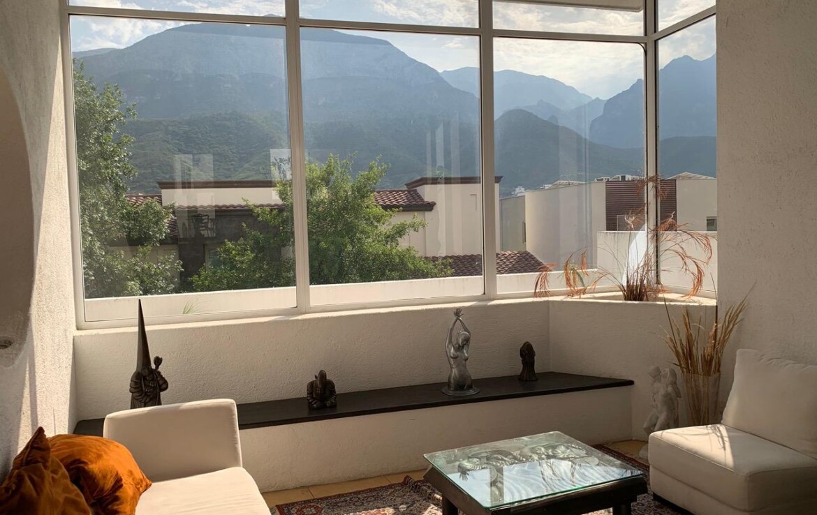 Casa Venta Sierra Alta 6o Sector