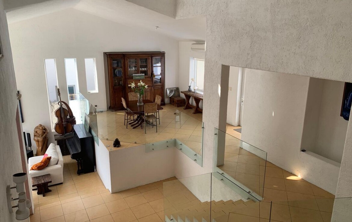 Casa Venta Sierra Alta 6o Sector