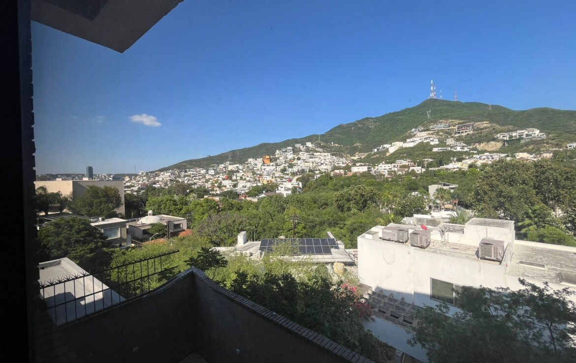 Casa con vista en venta en Colorines San pedro